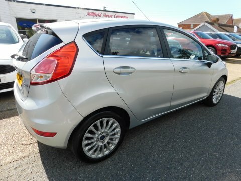 Ford Fiesta Titanium Silver #4