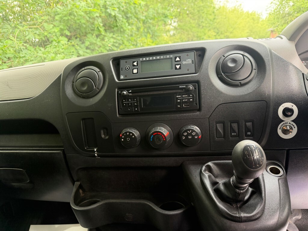 Vauxhall Movano Mpv White #7