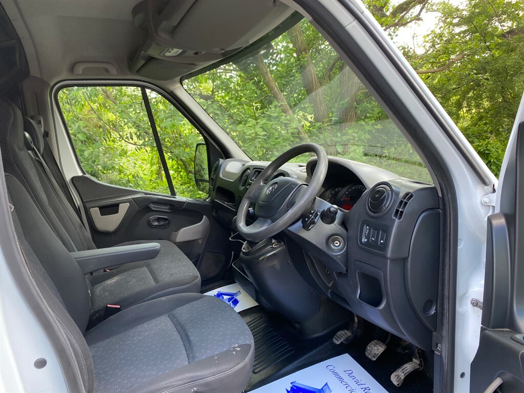 Vauxhall Movano Mpv White #7