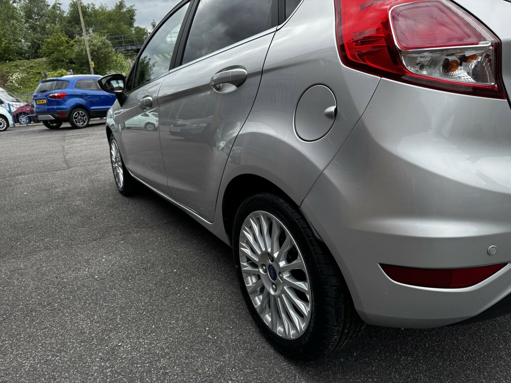 Ford Fiesta 1.0 T Ecoboost Titanium Silver #4