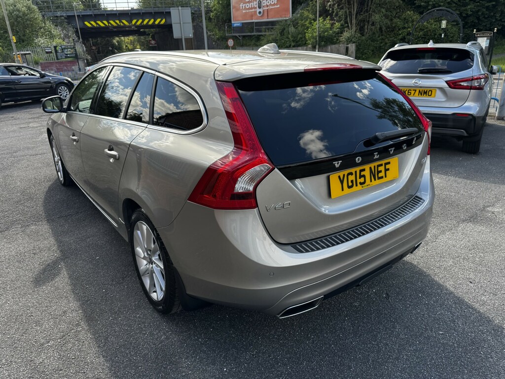 Volvo V60 2.0 Se Lux D4 181Hp Gold #3