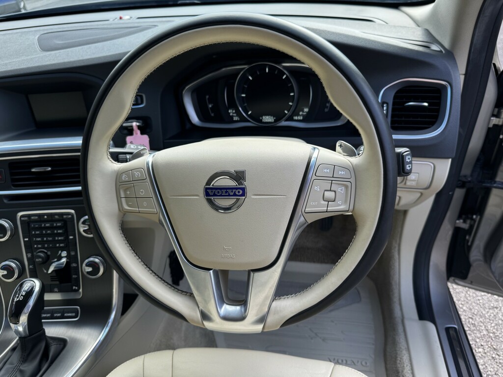 Volvo V60 Polestar Black #45