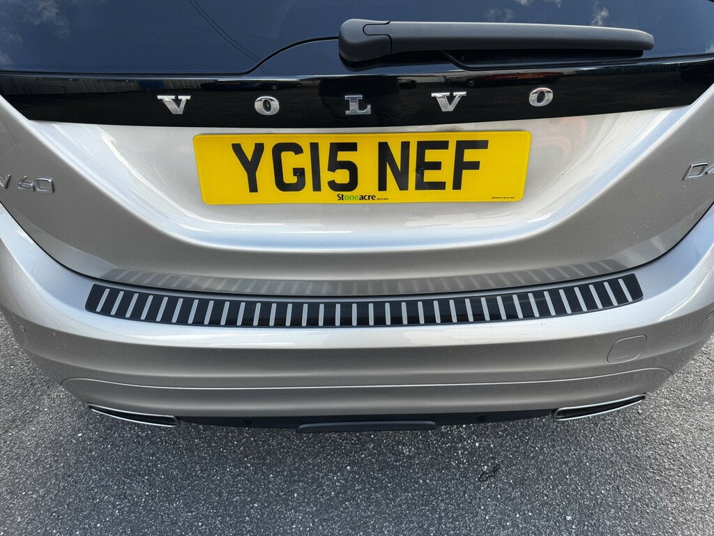 Volvo V60 Polestar Black #18