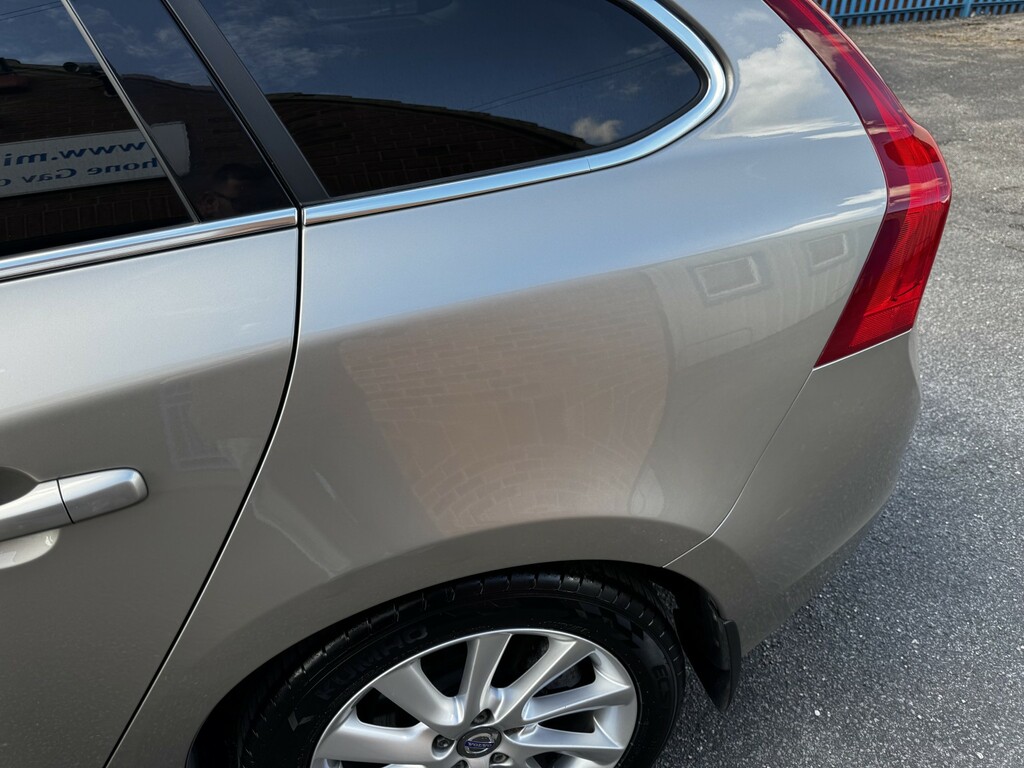 Volvo V60 Polestar Black #15