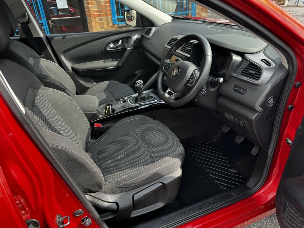 Renault Kadjar 1.5 Dci Signature Nav Edc Red #32