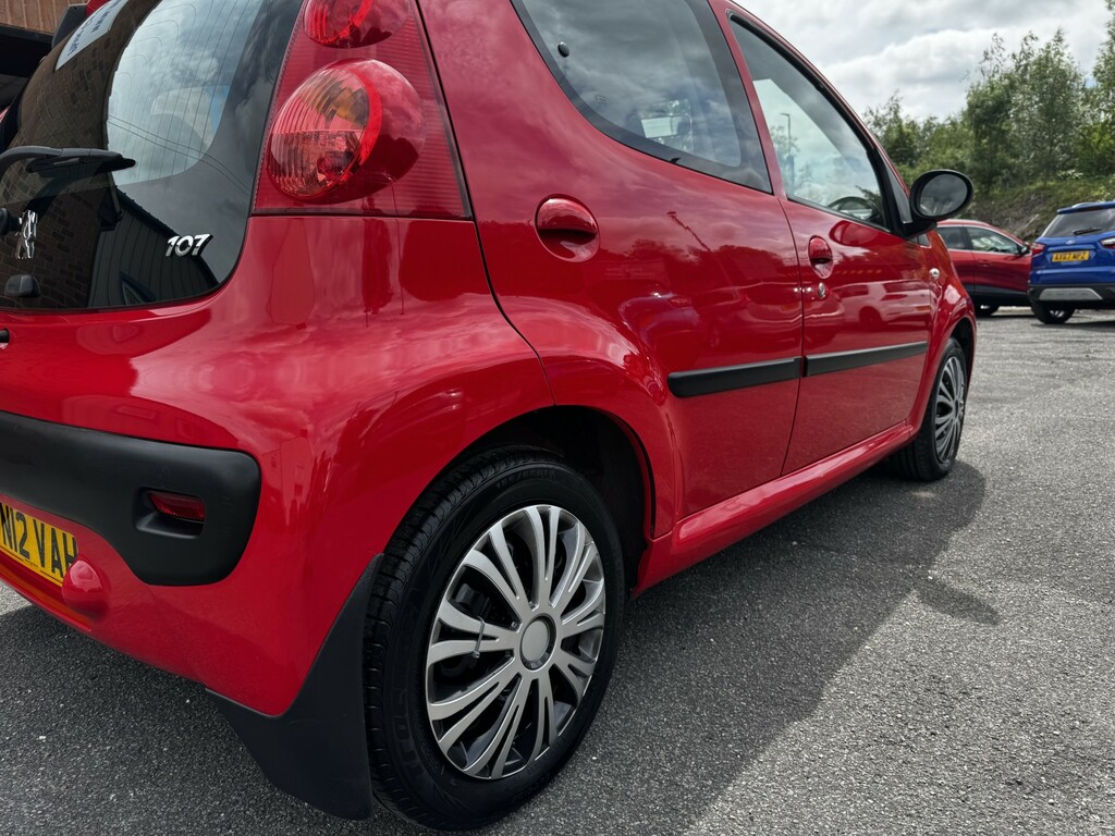 Peugeot 107 Silver #8