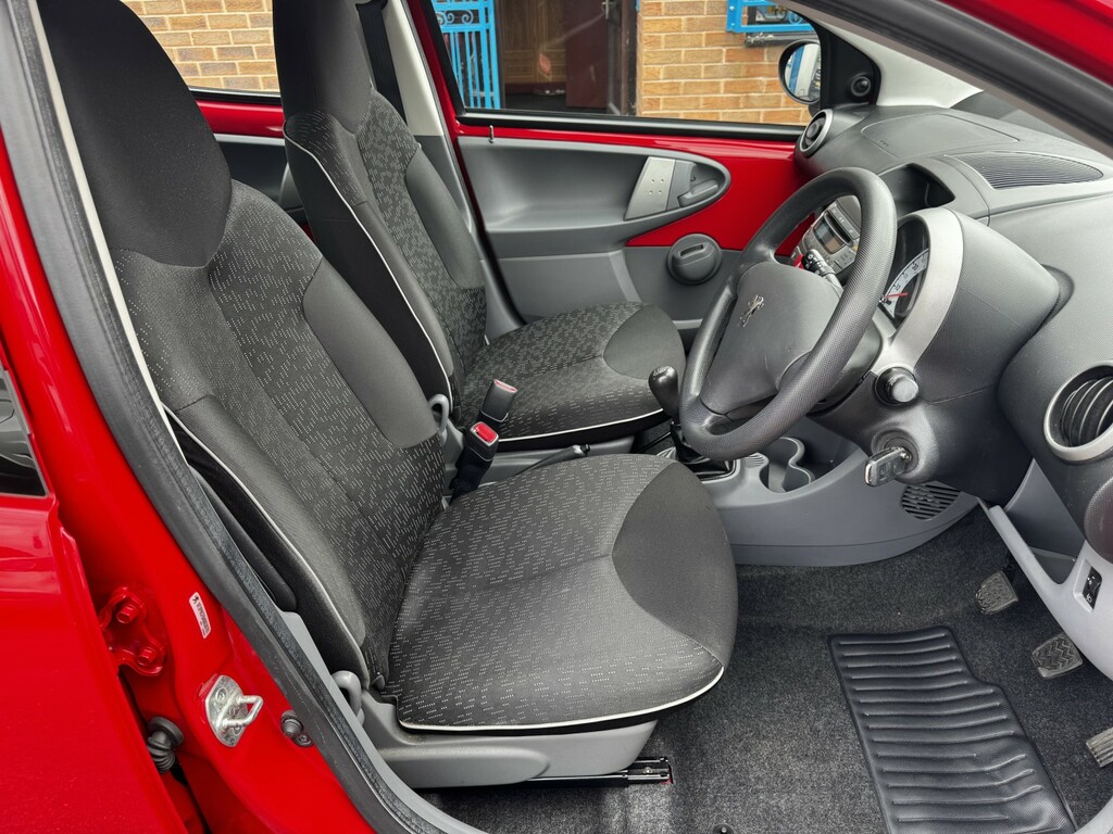 Peugeot 107 Silver #31