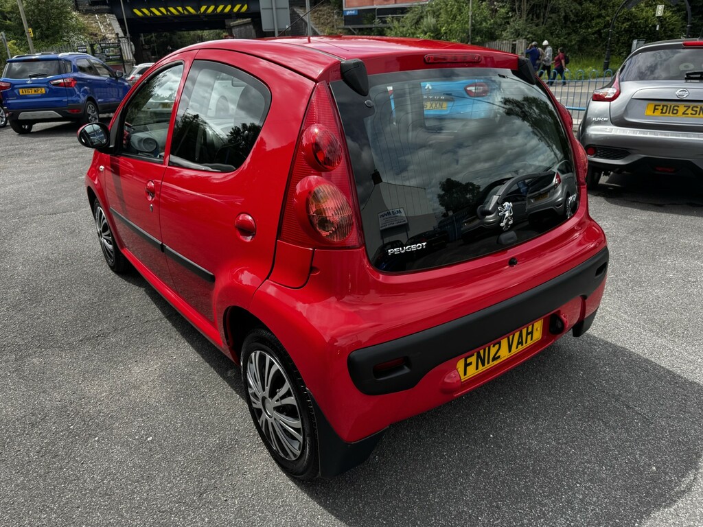 Peugeot 107 1.0 12V Urban Red #3