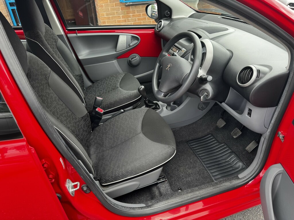 Peugeot 107 Silver #30