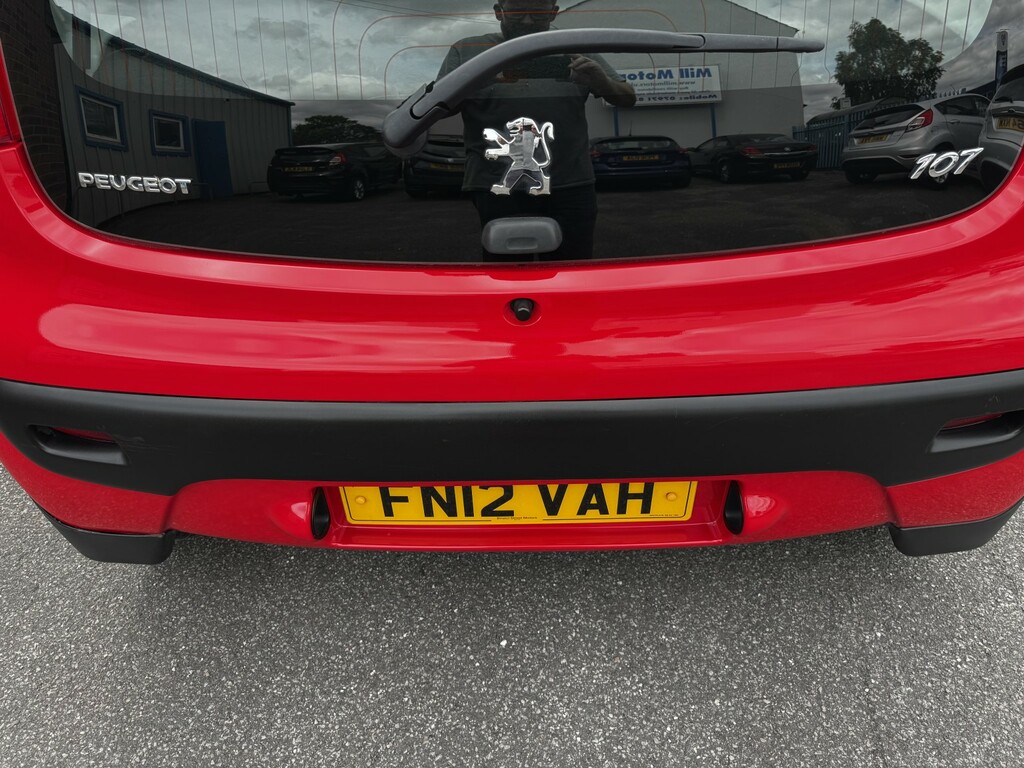 Peugeot 107 Silver #16
