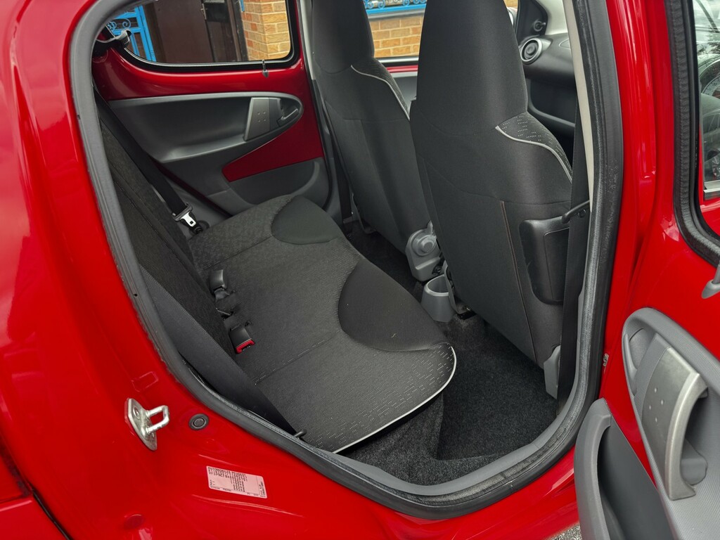 Peugeot 107 Silver #29