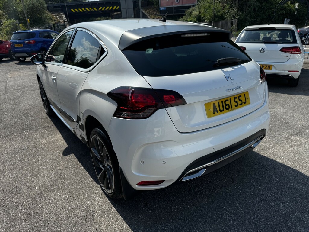 Citroen DS4 2.0 Hdi Dsport 2011 White #3