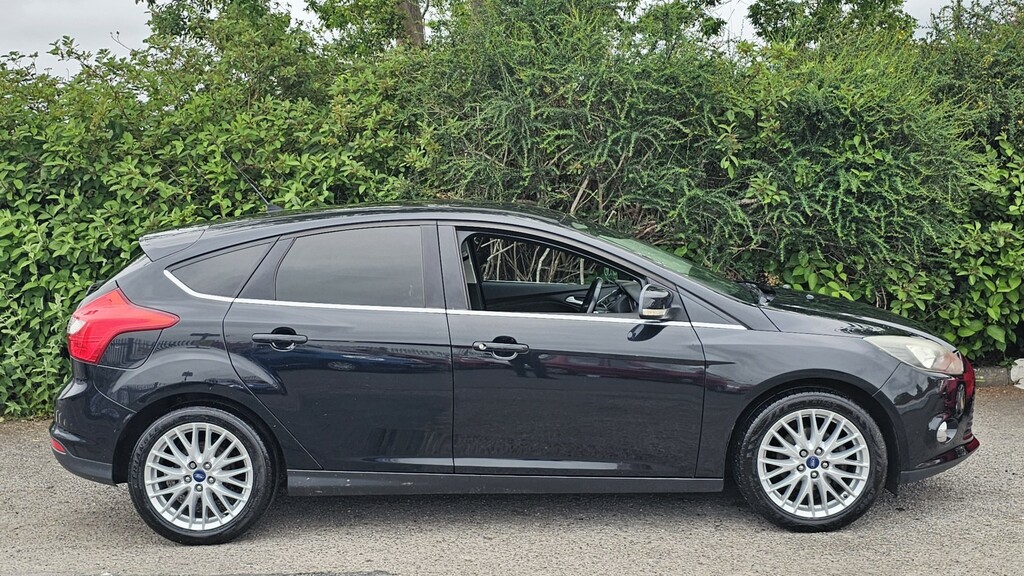 Ford Focus 1.0 T Ecoboost Zetec Black