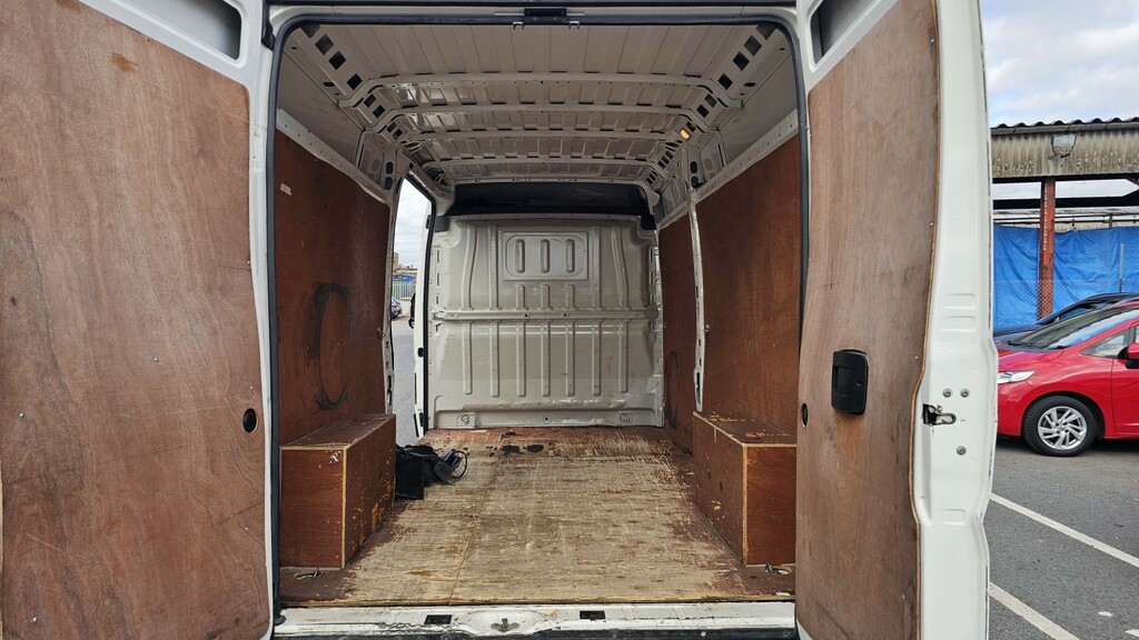Citroen Relay 2.2 Bluehdi 35 Enterprise White #6