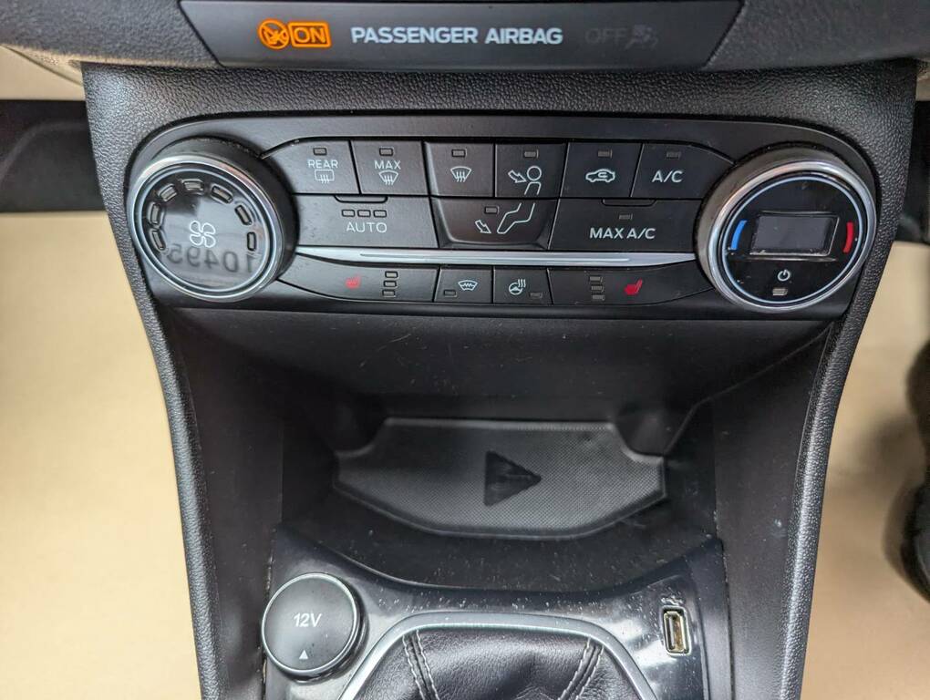 Ford Fiesta 1.0 Ecoboost Titanium X Black #2