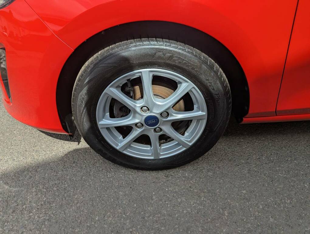 Ford Fiesta 1.1 Zetec Red #2