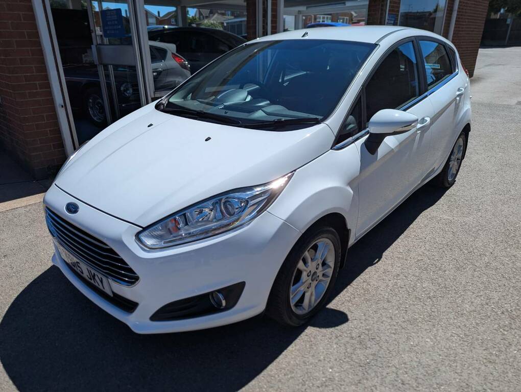 Ford Fiesta 1.25 82 Zetec White