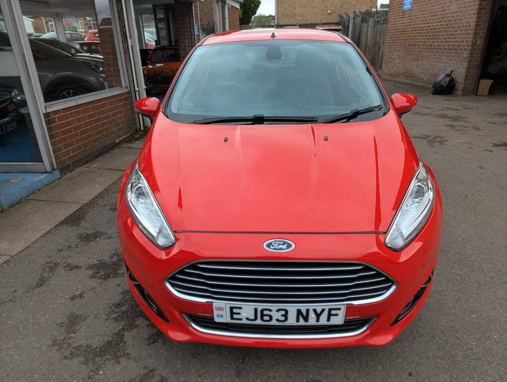 Ford Fiesta 1.6 Tdci Titanium X Red #4