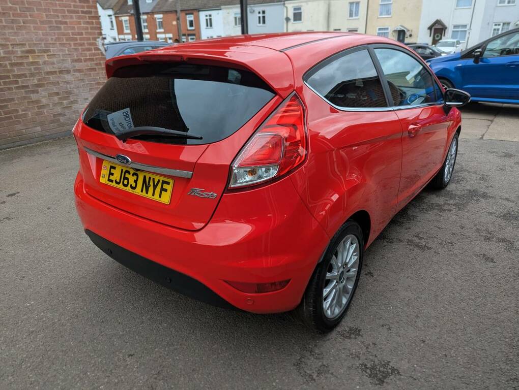 Ford Fiesta 1.6 Tdci Titanium X Red #2