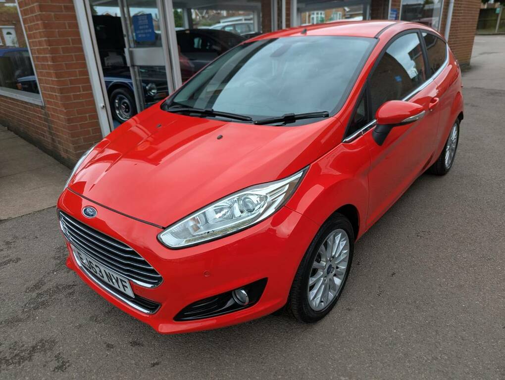 Ford Fiesta 1.6 Tdci Titanium X Red