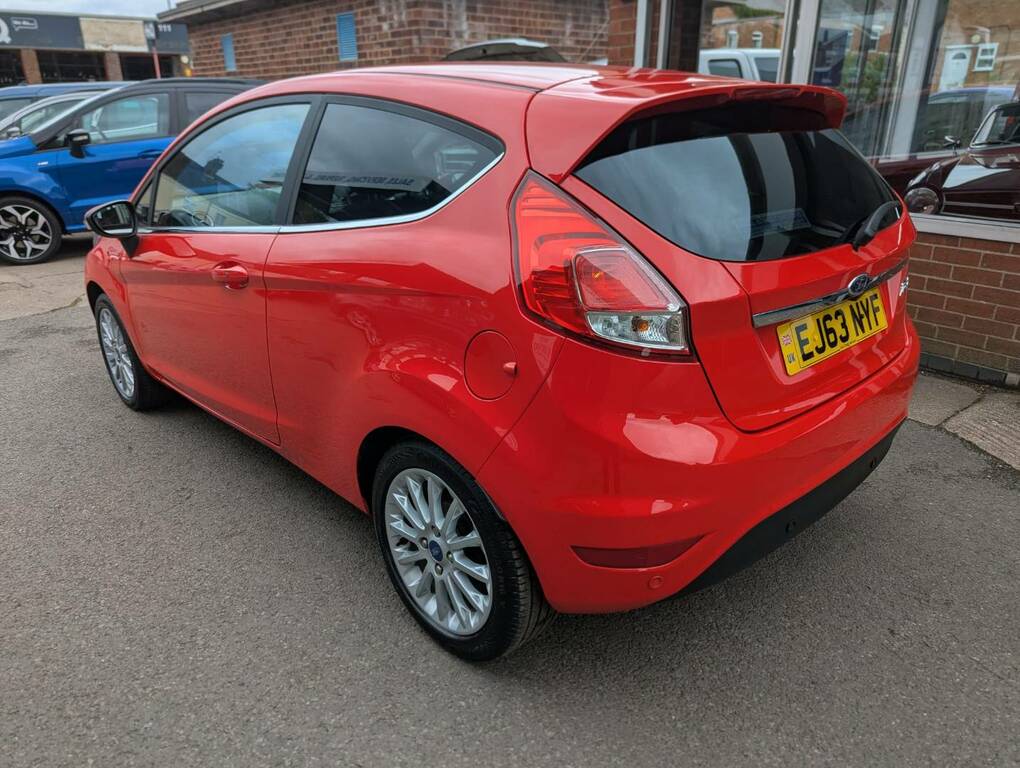 Ford Fiesta 1.6 Tdci Titanium X Red #6