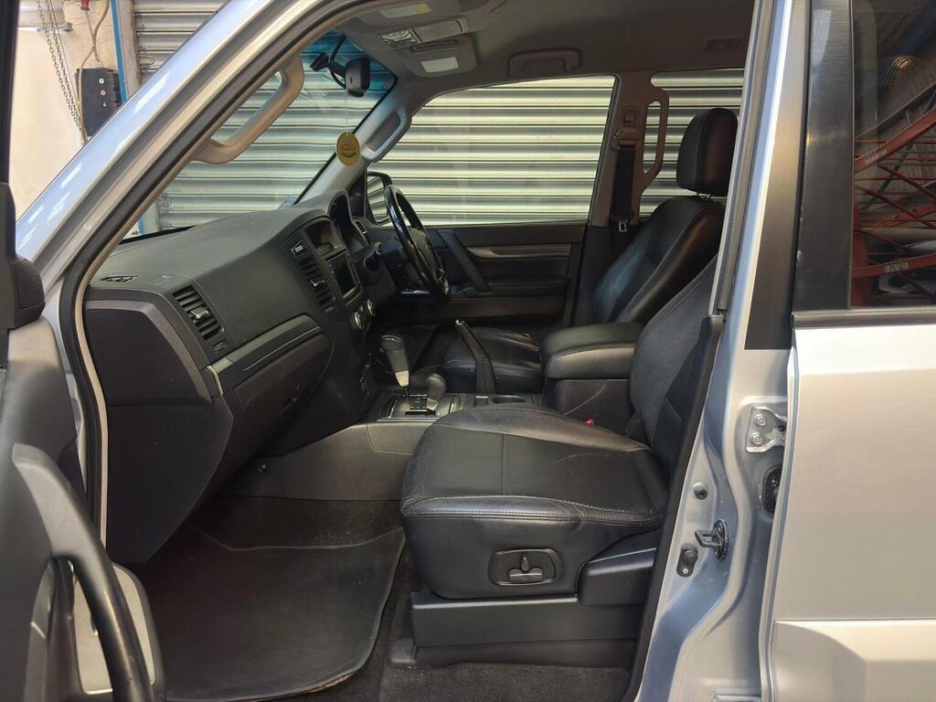Mitsubishi Shogun 3.2 Di-dc Diamond 4Wd Euro 4 Black #21