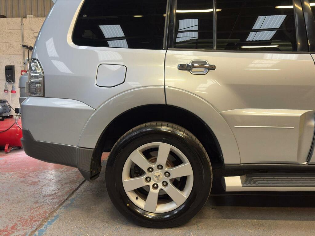 Mitsubishi Shogun 3.2 Di-dc Diamond 4Wd Euro 4 Black #18