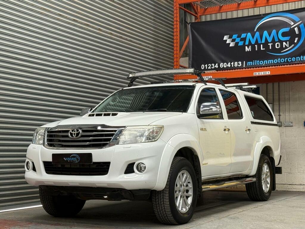 Toyota HILUX 3.0 D-4d Invincible 4Wd Euro 5 White #4