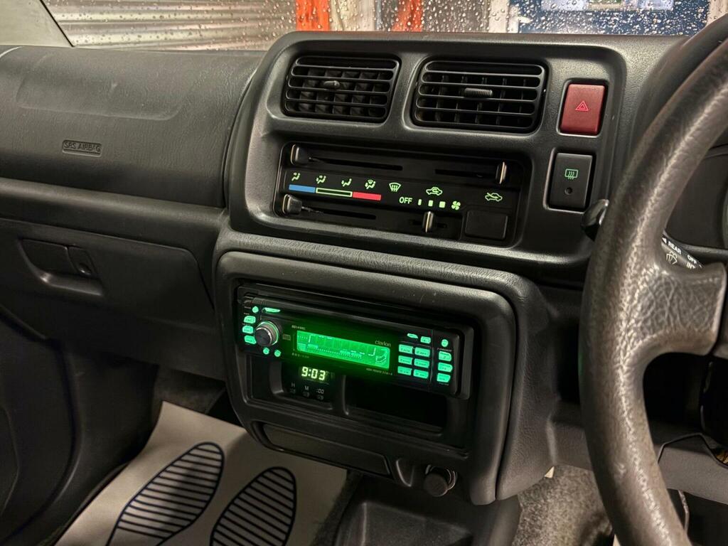 Suzuki Jimny 1.3 Mode Black #30