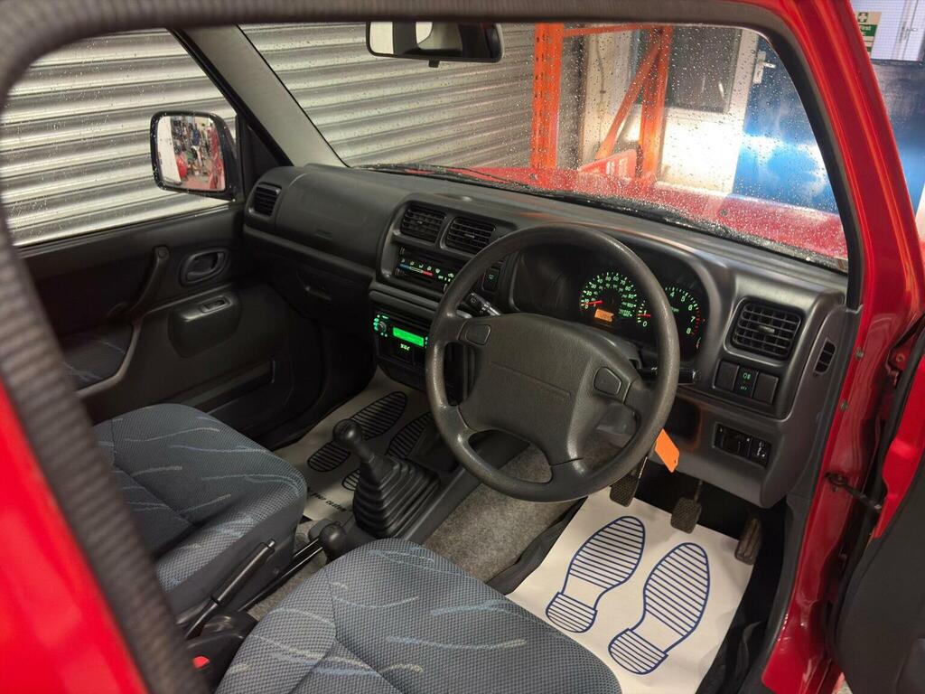 Suzuki Jimny 1.3 Mode Black #24