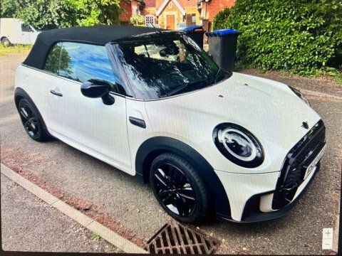 Mini Convertible 1.5 Cooper Sport White