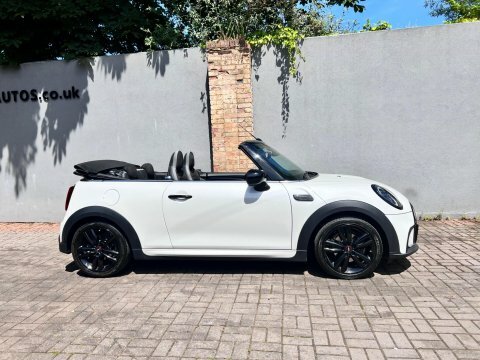 Mini Convertible 1.5 Cooper Sport KS23AXP White #2