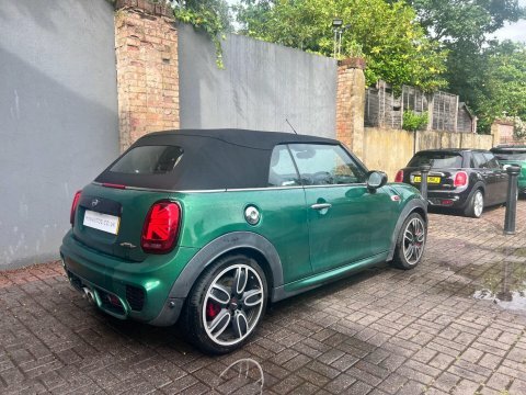 Mini Convertible 2.0 John Cooper Green #4
