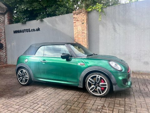 Mini Convertible 2.0 John Cooper Green