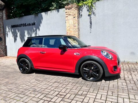 Mini Hatch 1.5 Cooper Sport YF69XVZ Red #4