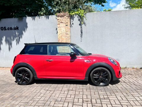 Mini Hatch 1.5 Cooper Sport YF69XVZ Red #2