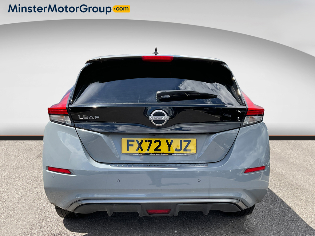 Nissan Leaf Tekna Grey #3