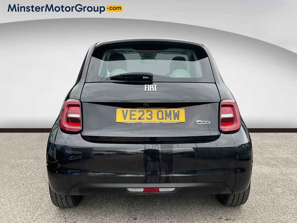 Fiat 500E La Prima Black #3