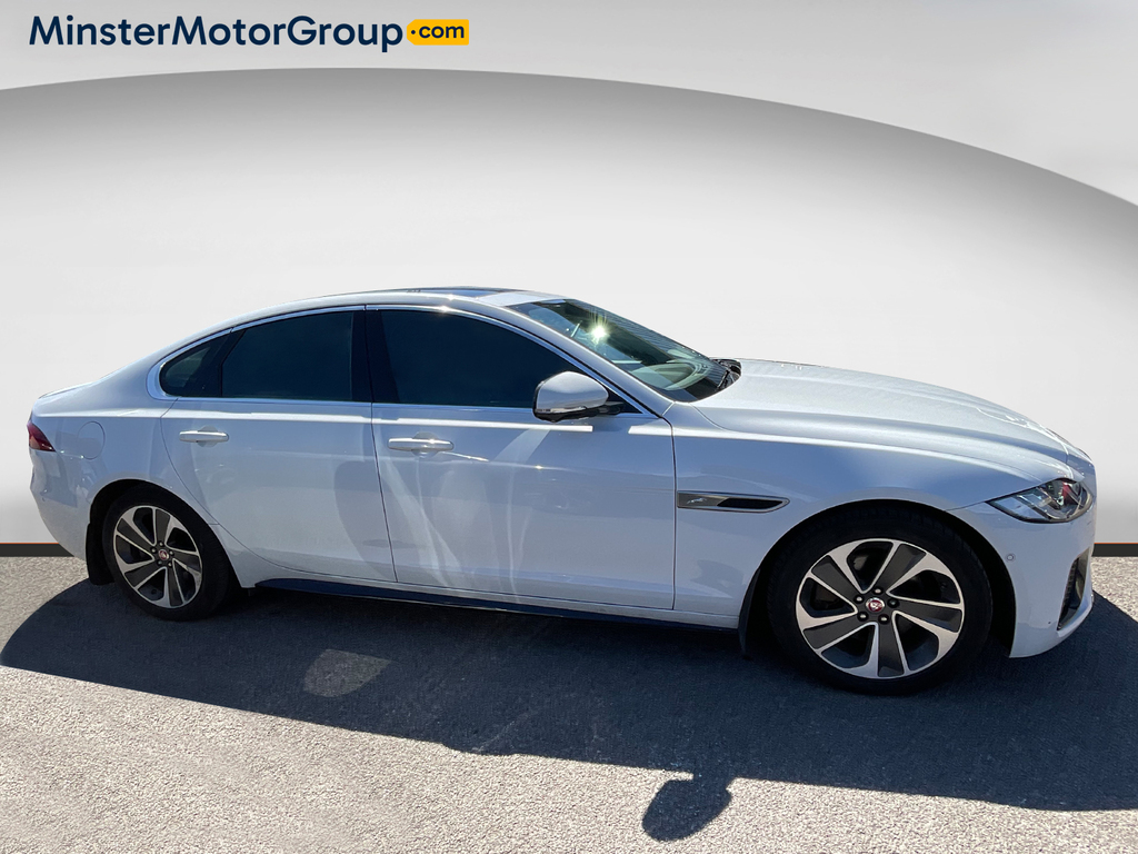 Jaguar XF D200 Mhev S Green #2