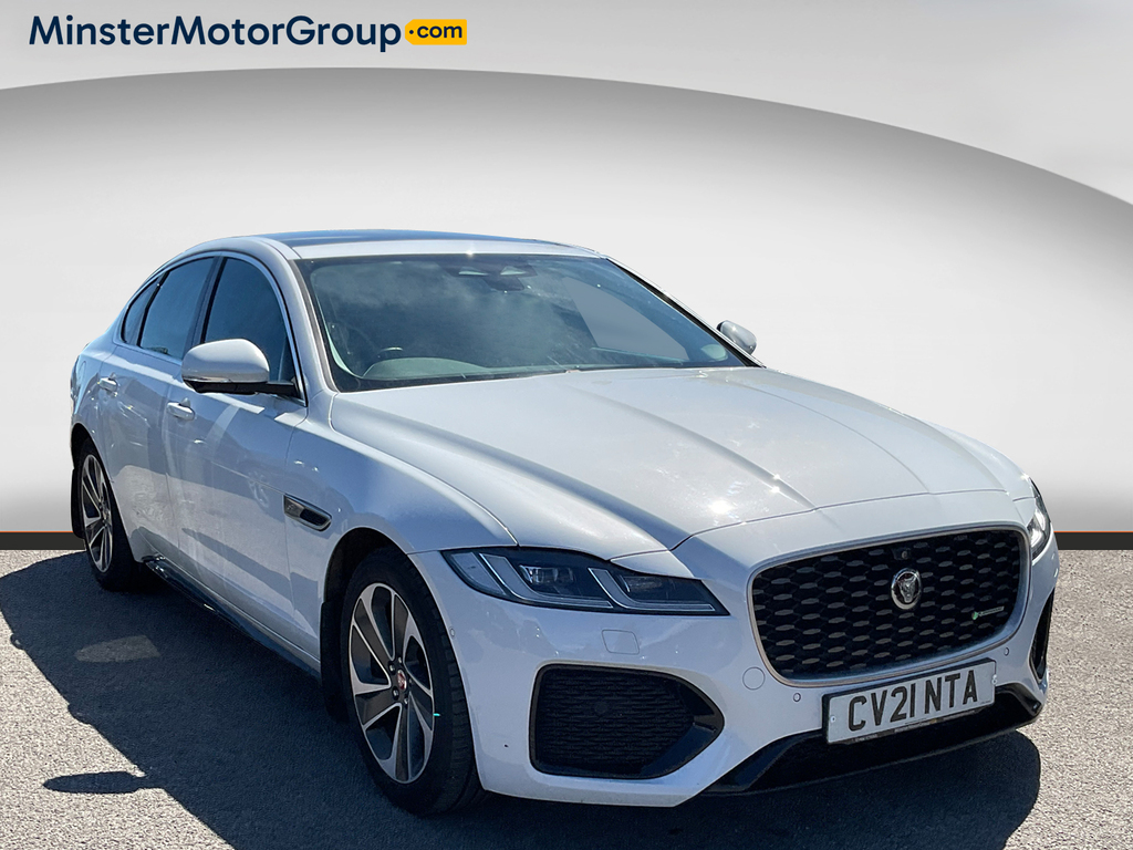 Jaguar XF D200 Mhev S Green #1