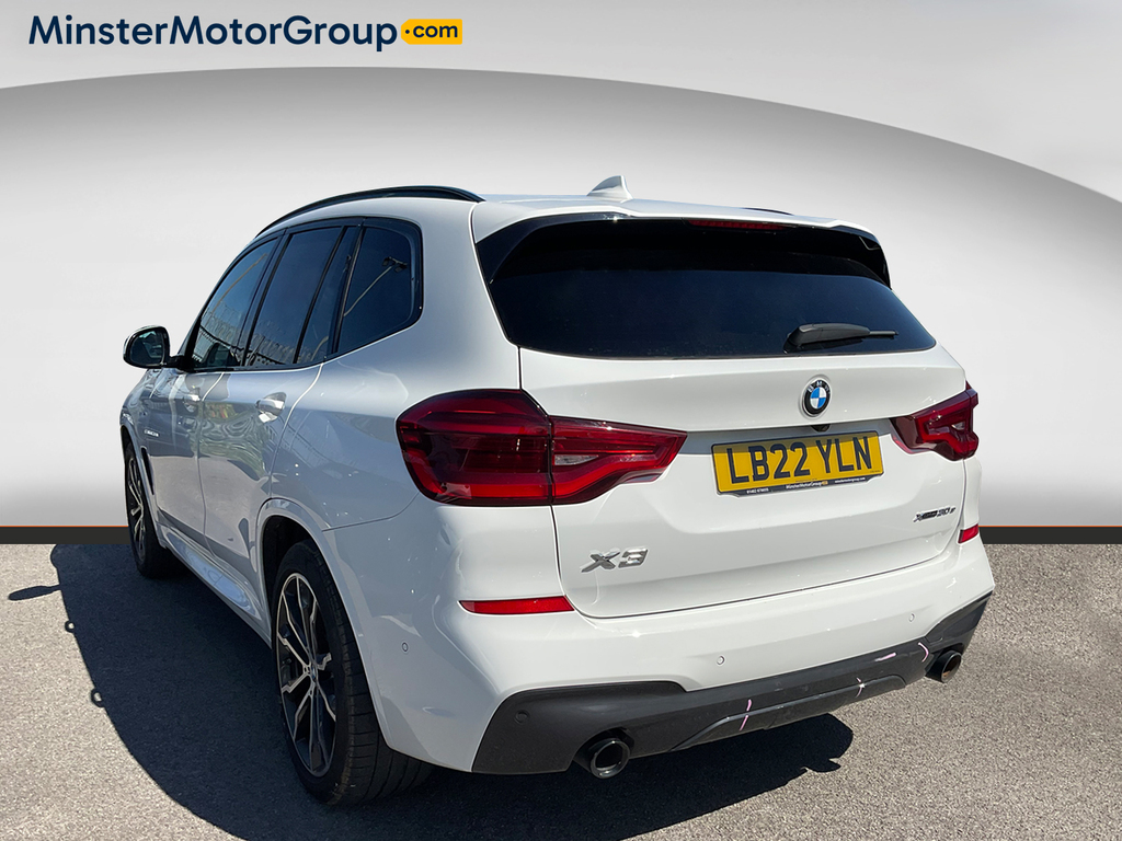 BMW X3 Xdrive30e M Sport LB22YLN White #4