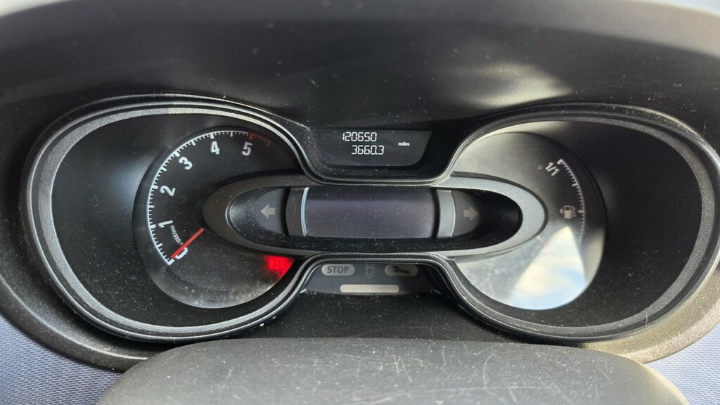 Vauxhall Vivaro 1.5-Turbo-d-2900-dynamic White #19