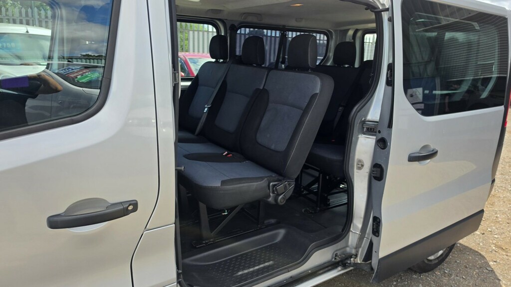 Vauxhall Vivaro 1.5-Turbo-d-2900-dynamic White #10