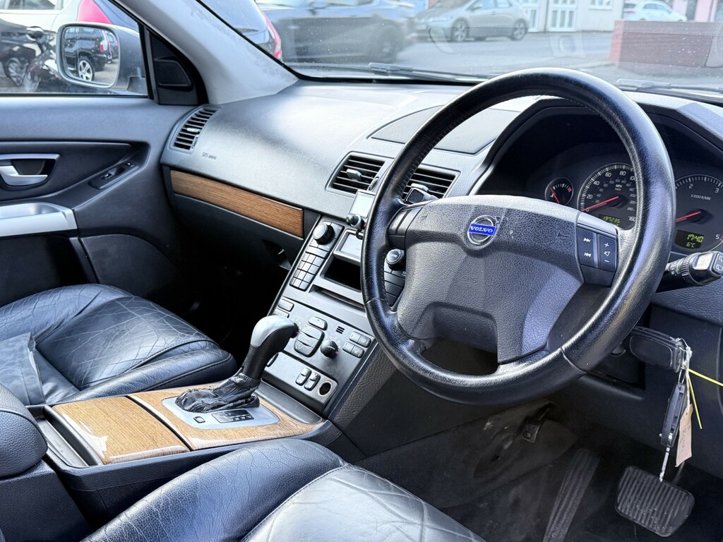 Volvo XC90 Estate Blue #25