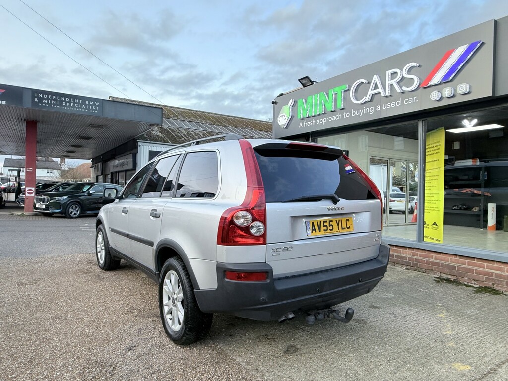 Volvo XC90 Estate Blue #7