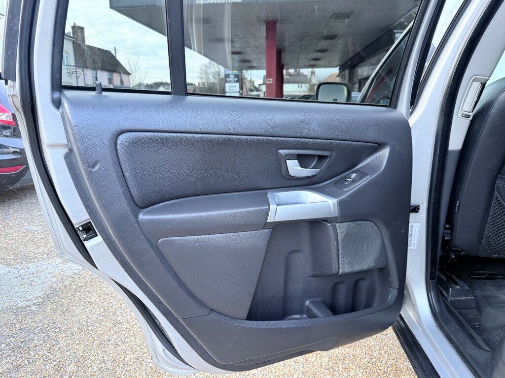 Volvo XC90 Estate Blue #43