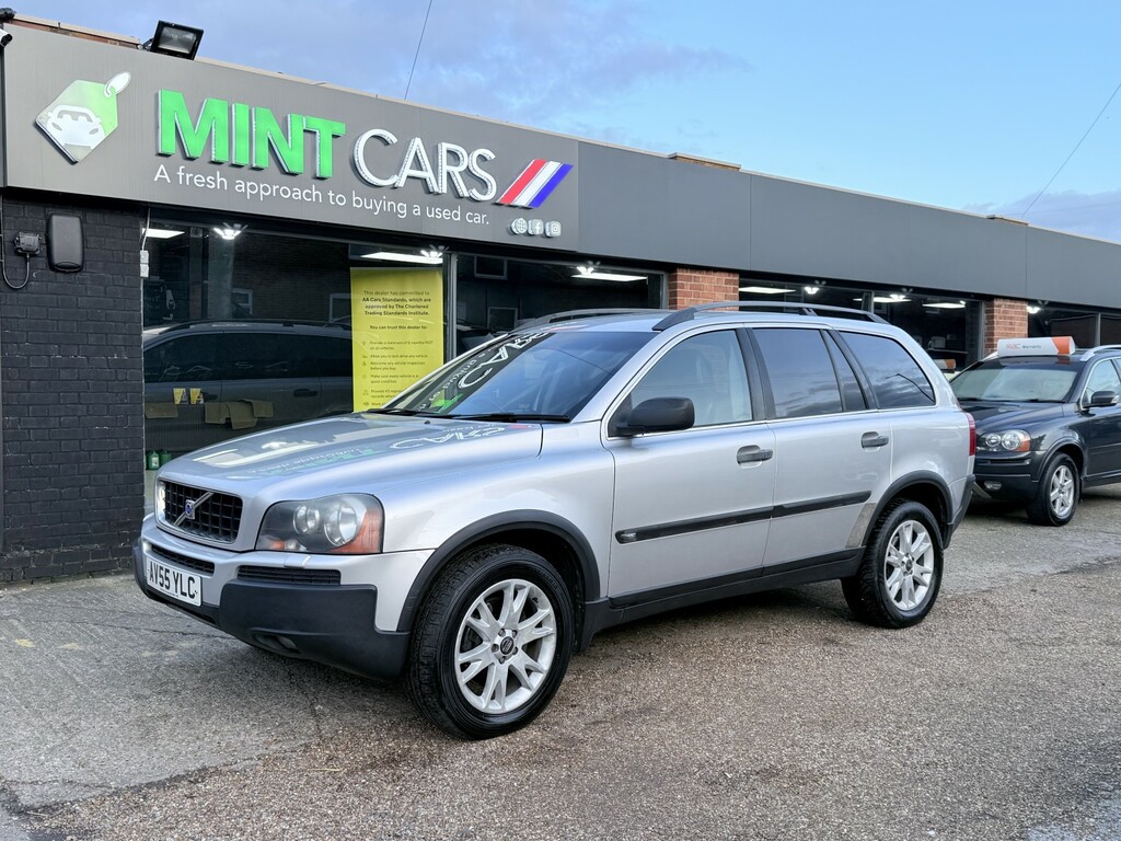 Volvo XC90 Estate Blue #3