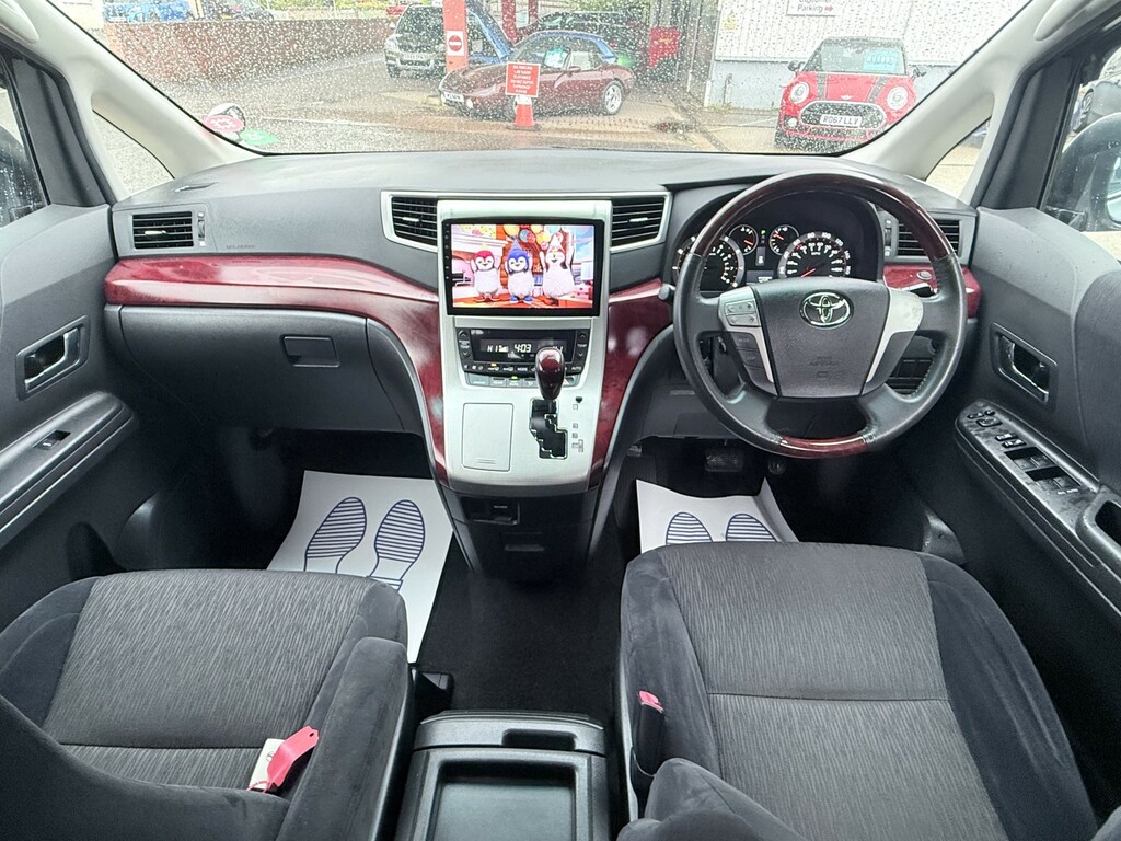 Toyota Alphard Petrol White #48