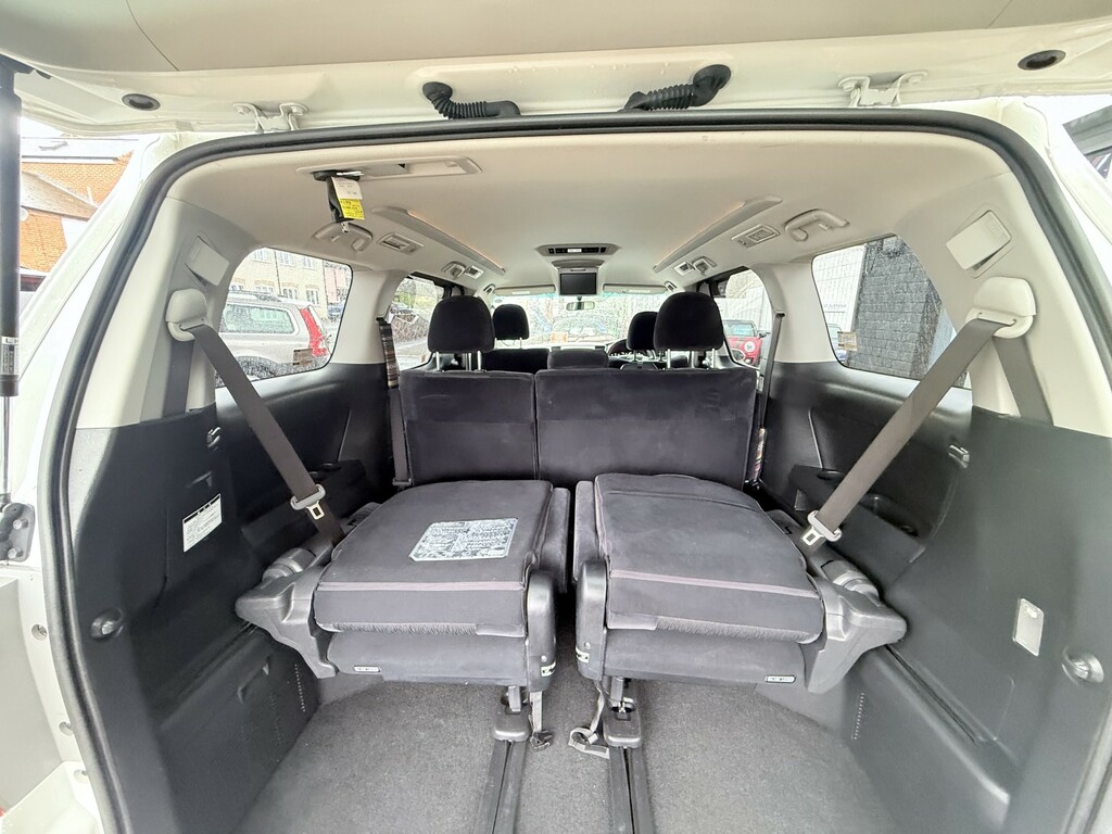 Toyota Alphard Petrol White #76