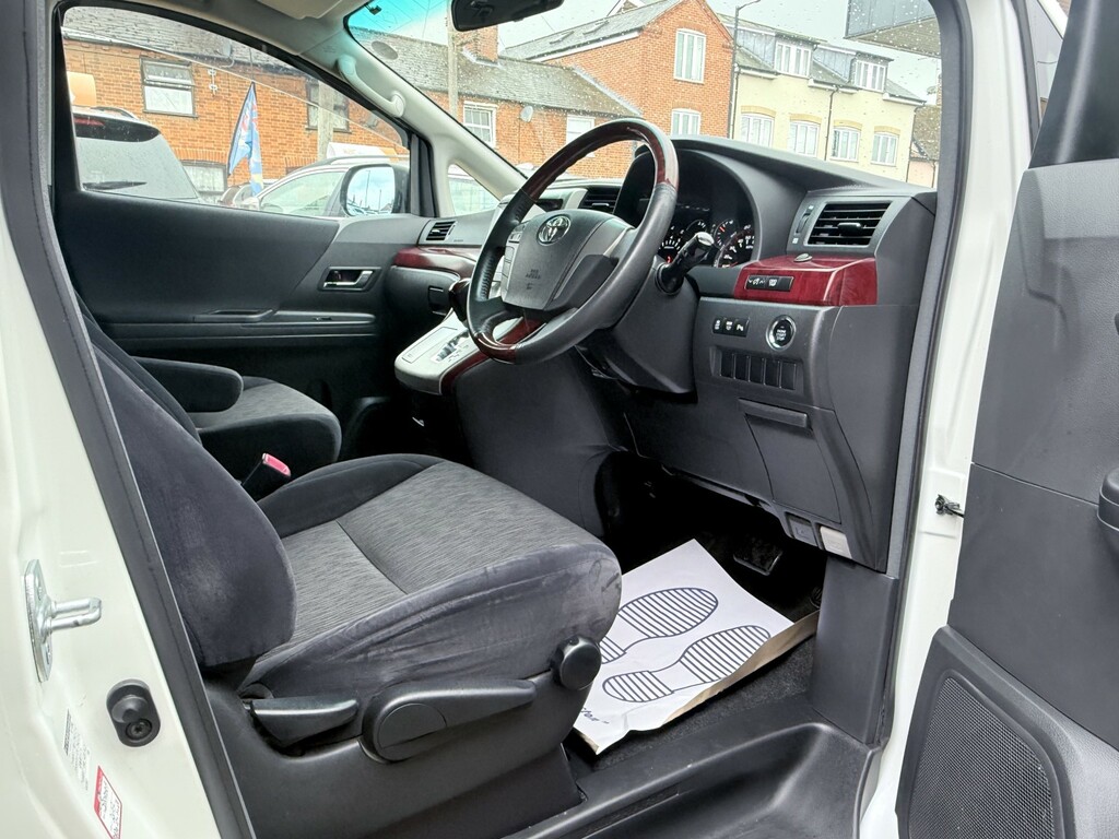 Toyota Alphard Petrol White #18